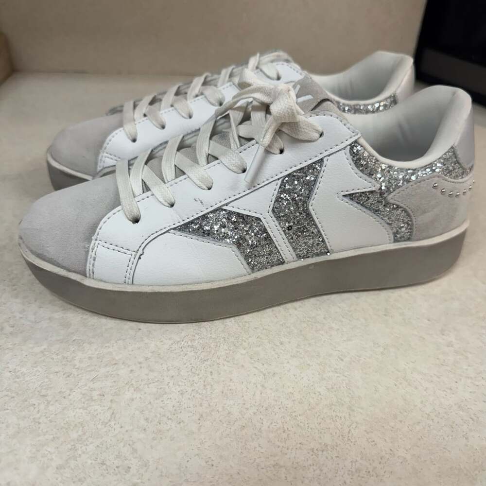 C.O.B Play Women’s 10-10.5 Silver Glitter Star Platform Sneakers Studded White